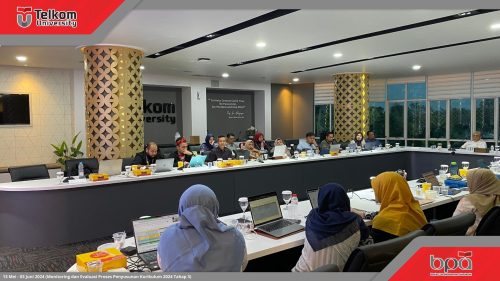 Monitoring & Evaluasi Proses Penyusunan Kurikulum 2024 Tahan 3